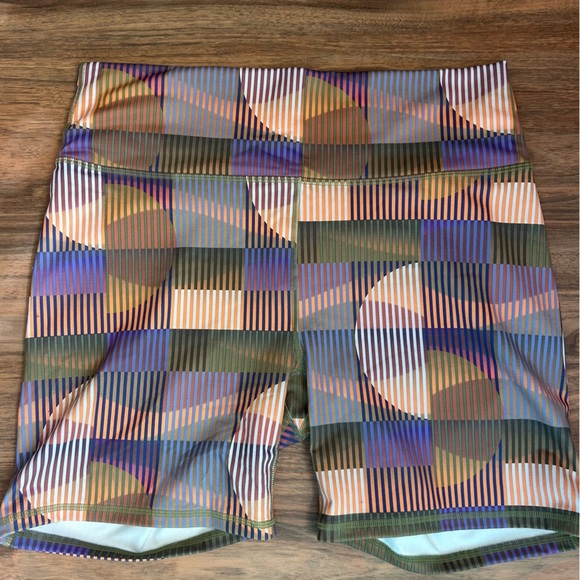 Power Hold by Fabletics XL Multicolor Striped Stretch Shorts Exercise Yoga Hike - Picture 1 of 6